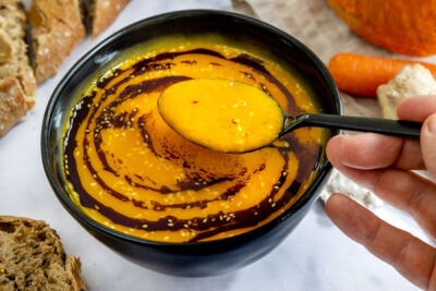 Kürbissuppe mit Ingwer und Möhre