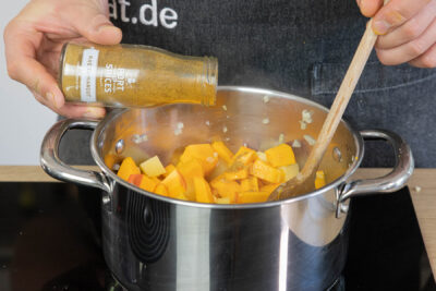 Kürbissuppe würzen