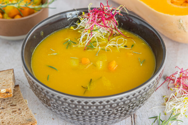 Kürbissuppe mit Kartoffeln und Möhren