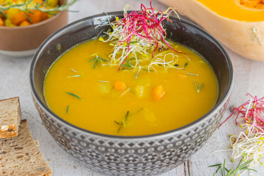 Kürbissuppe mit Kartoffeln und Möhren