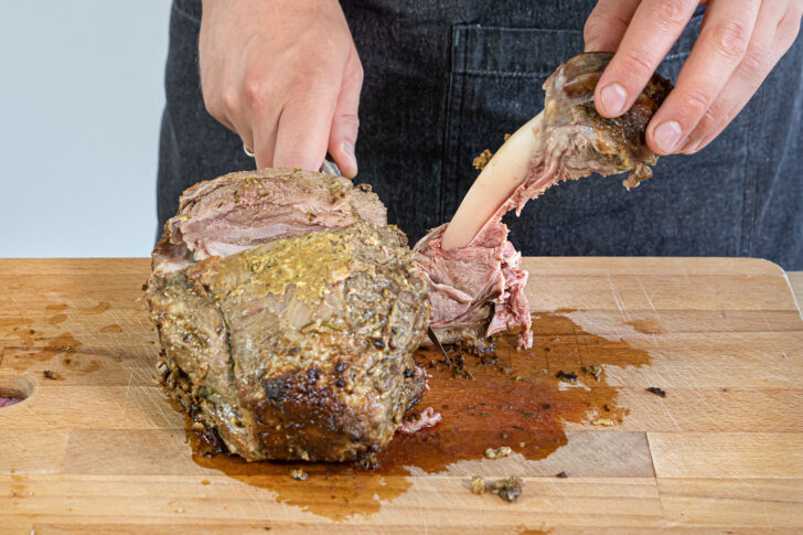 Knochen vom Fleisch lösen