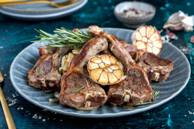 Lammkotelett braten mit Rosmarin