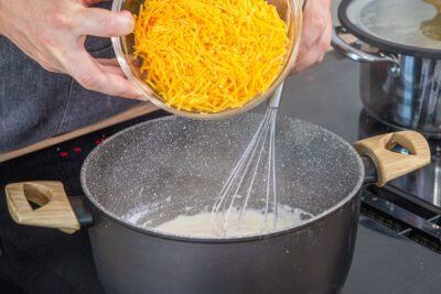 Käse dazugeben