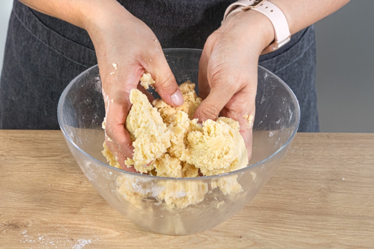 Mürbeteigplätzchen mit Marmelade | Rezept - eat.de