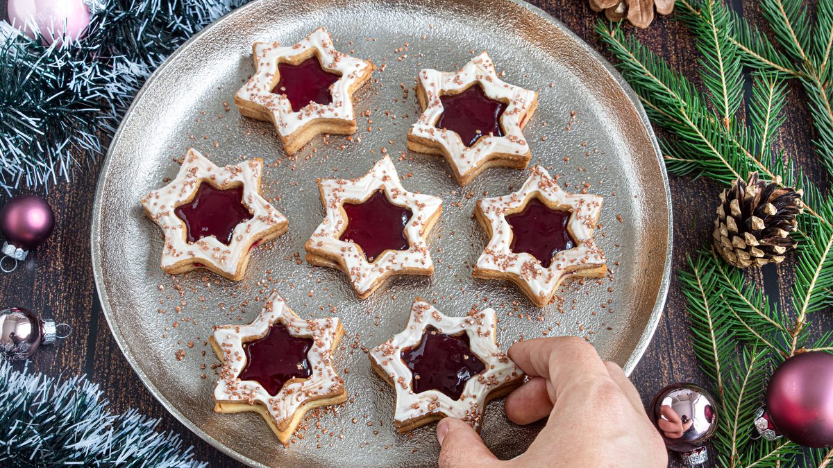 Mürbeteigplätzchen mit Marmelade | Rezept - eat.de