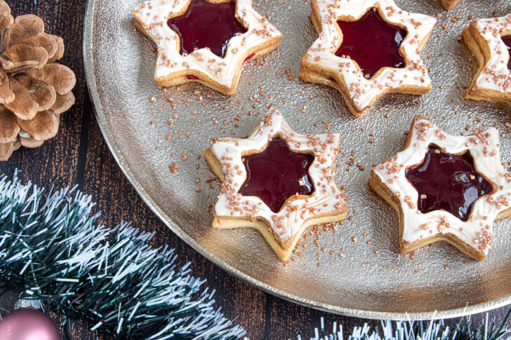 Mürbeteigplätzchen mit Marmelade