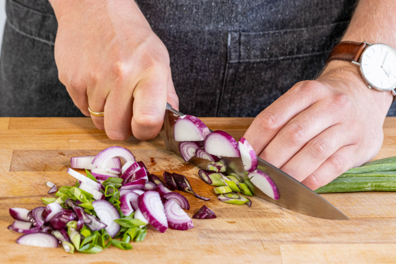 Zwiebeln schneiden
