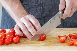 Tomaten schneiden