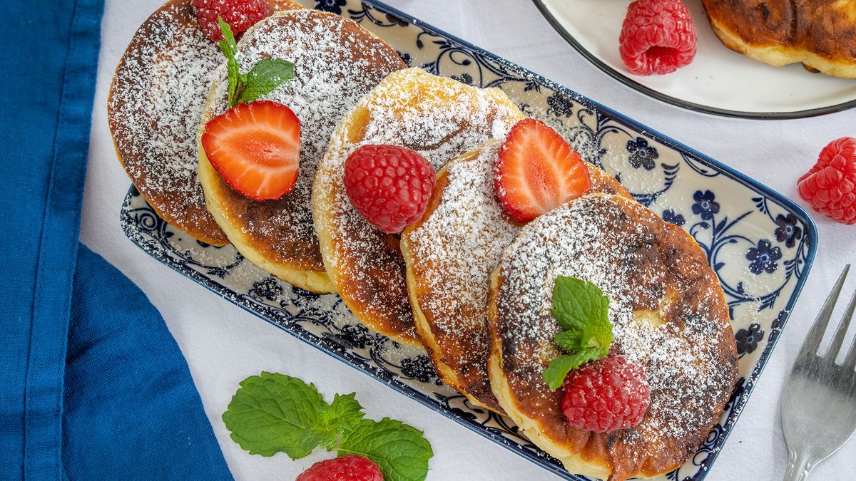 Russische Quarkplinsen | Rezept - eat.de