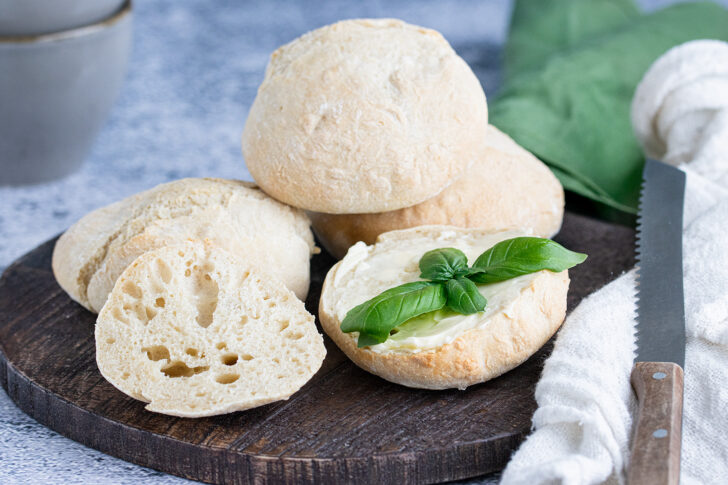 Schnelle Dinkelbrötchen über Nacht
