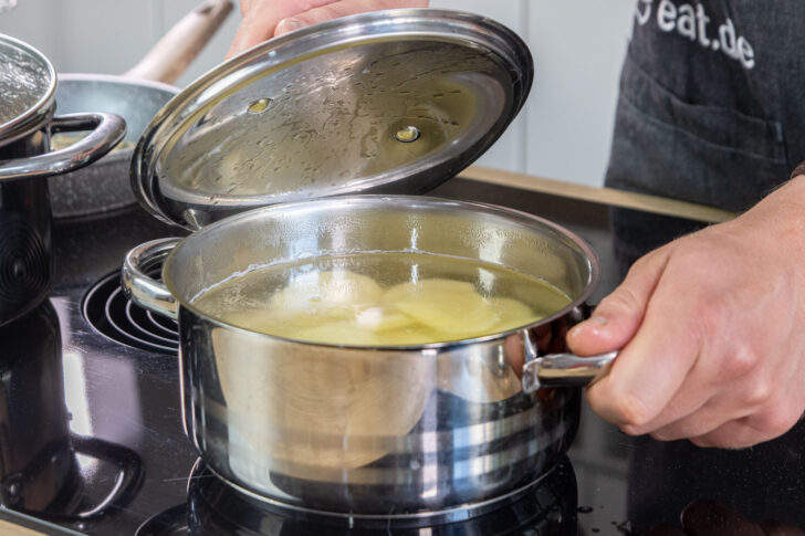 Kartoffelscheiben kochen