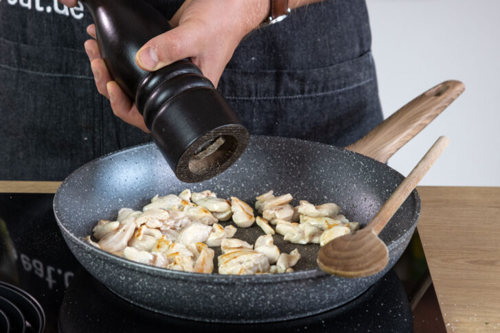 Hähnchen würzen