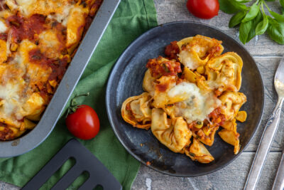 Tortellini-Auflauf mit Tomatensauce