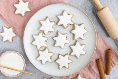Zimtsterne backen