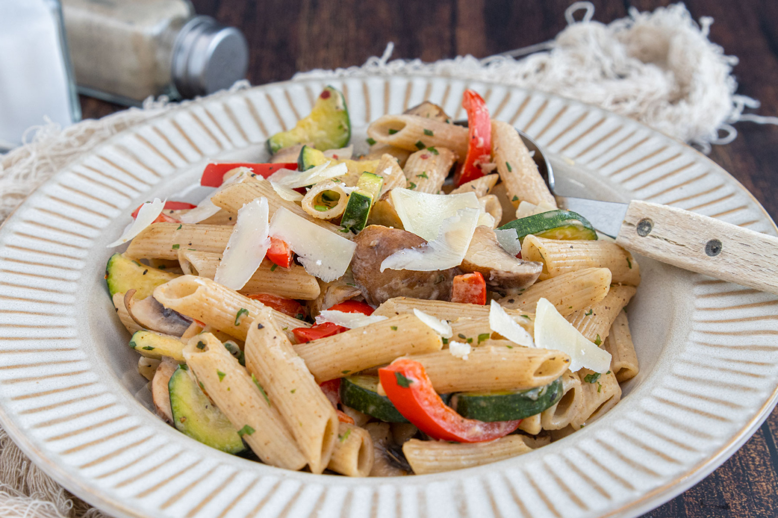 Günstiges Nudelgericht: Pasta unter 5 Euro | Rezept - eat.de