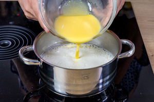 Pudding einrühren
