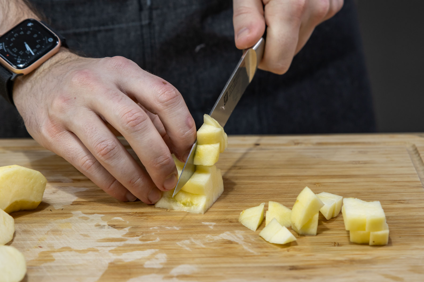Äpfel würfeln
