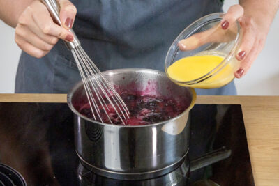 Heidelbeeren mit Puddingpulver andicken