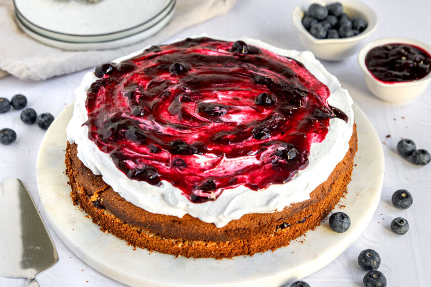 vegane Buchweizentorte mit Heidelbeeren