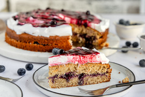 vegane Buchweizentorte mit Heidelbeeren