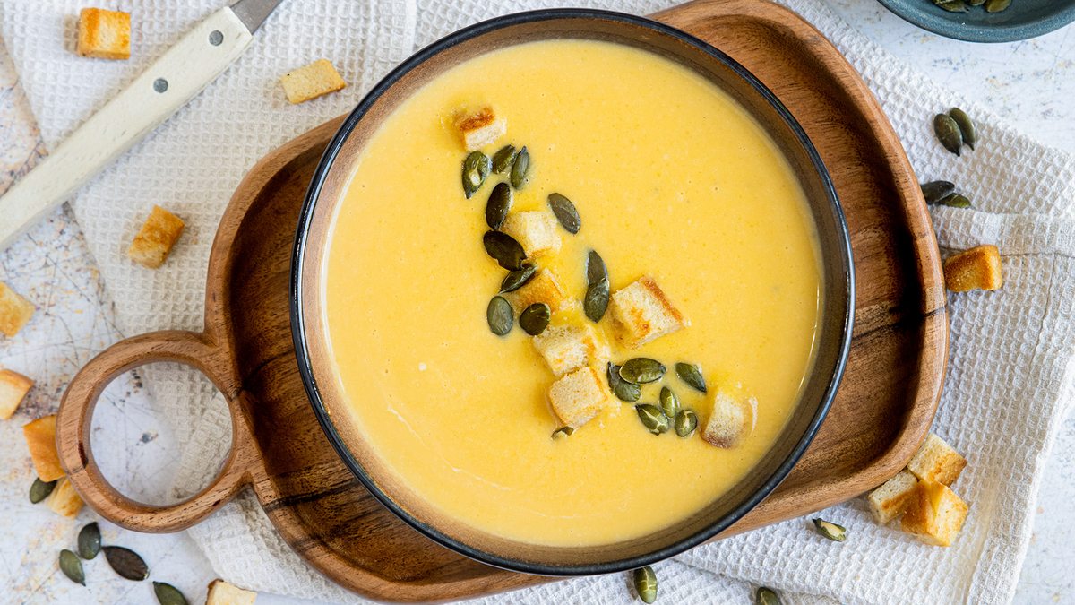 Cremige Butternut-Kürbis-Suppe | Rezept - eat.de