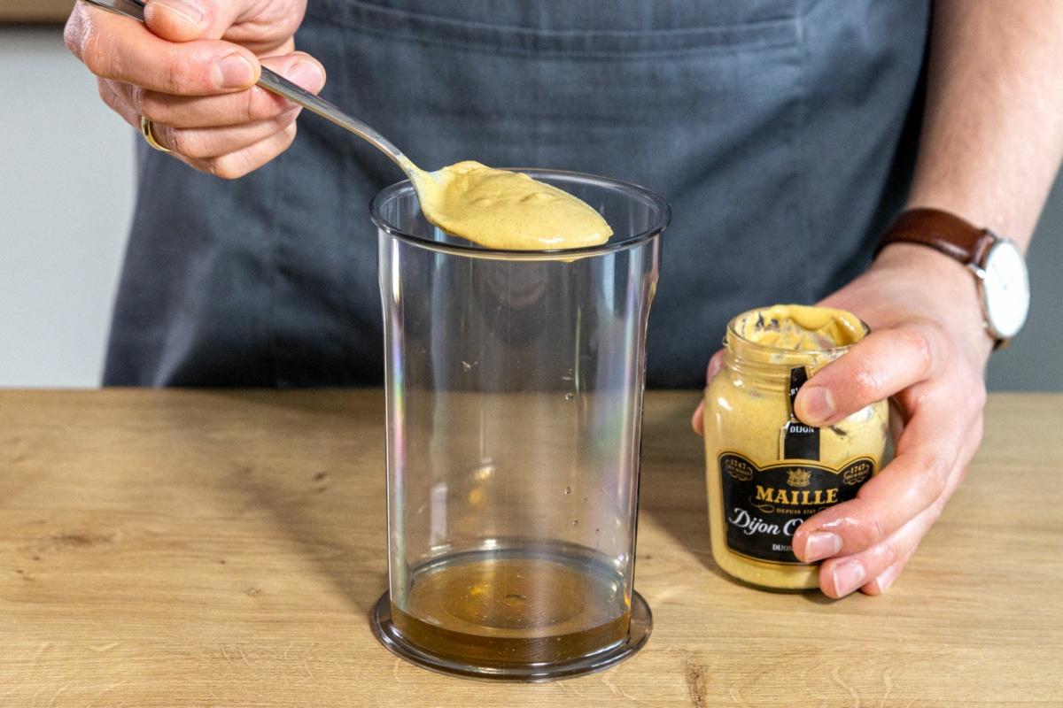 Feldsalat Dressing mit Honig und Dijon Senf | Rezept - eat.de