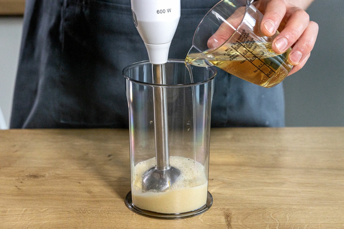 Feldsalat Dressing mit Honig und Dijon Senf | Rezept - eat.de