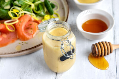 Feldsalat Dressing mit Honig und Dijon Senf
