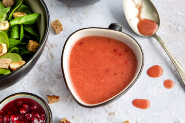 Balsamico Dressing mit Preiselbeeren