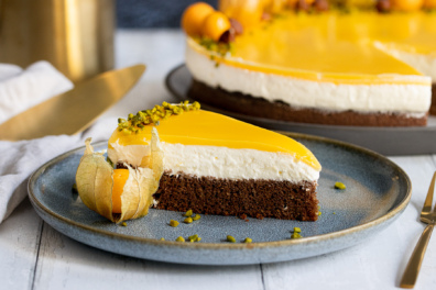 Eierlikörkuchen mit Sahne