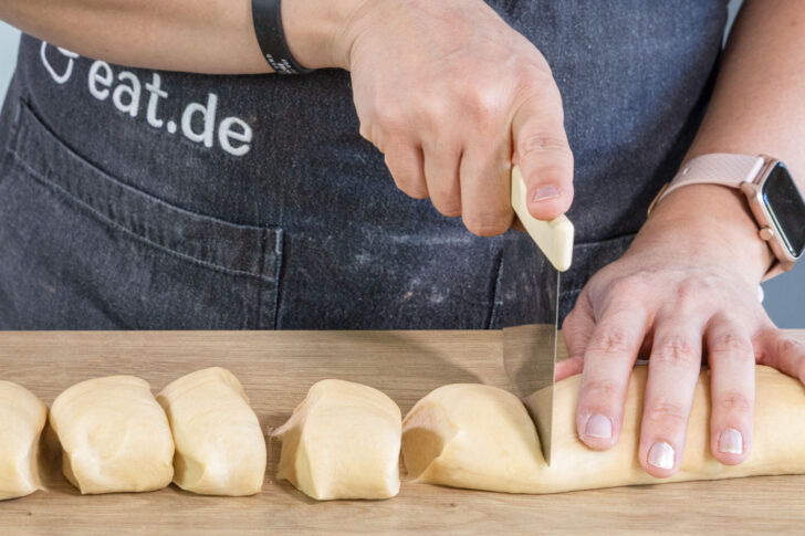 Hefeteig teilen