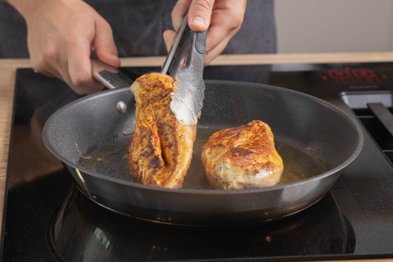 Wie Lange Ist Gebratenes Hähnchen Im Kühlschrank Haltbar Gebratenes Hähnchenbrustfilet in der Pfanne | Rezept