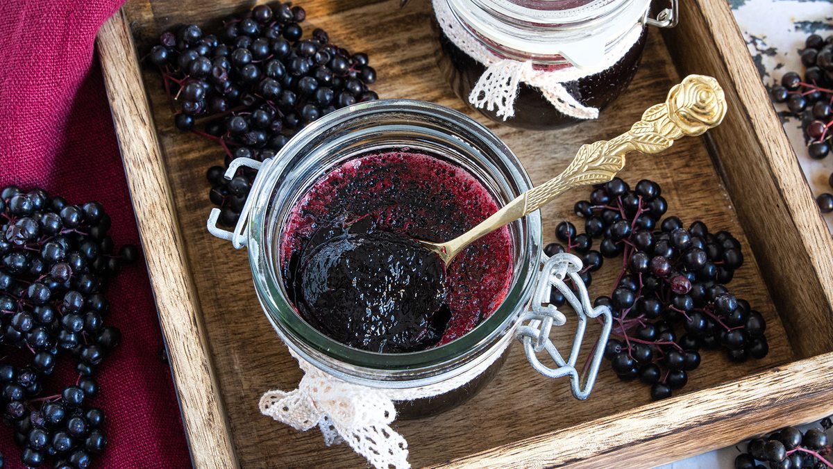 Holundergelee nach Omas Rezept | Rezept