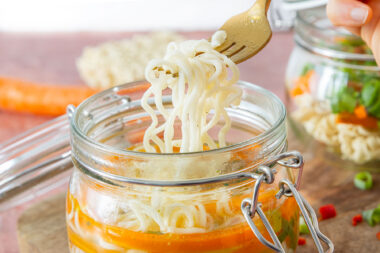 Instant Nudelsuppe