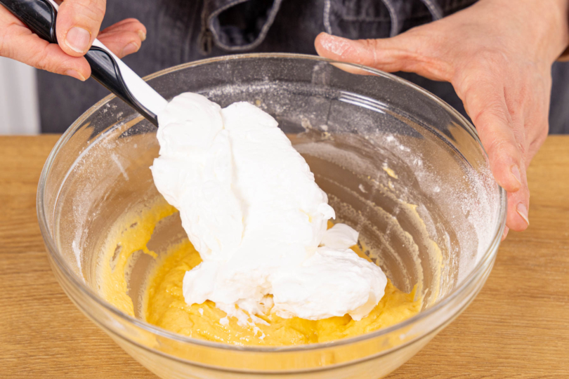 Eischnee unter Pancaketeig heben