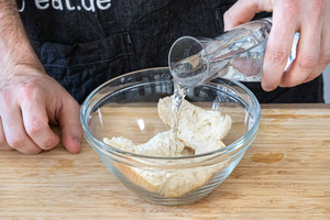 Brötchen vom Vortag einweichen