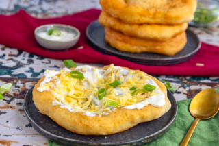 Ungarischen Langos-Teig selber machen