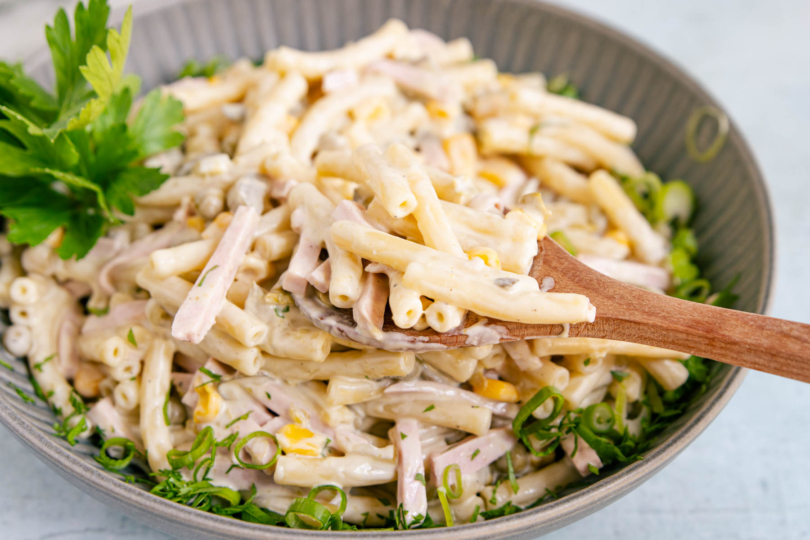 Schneller Nudelsalat mit Fleischsalat