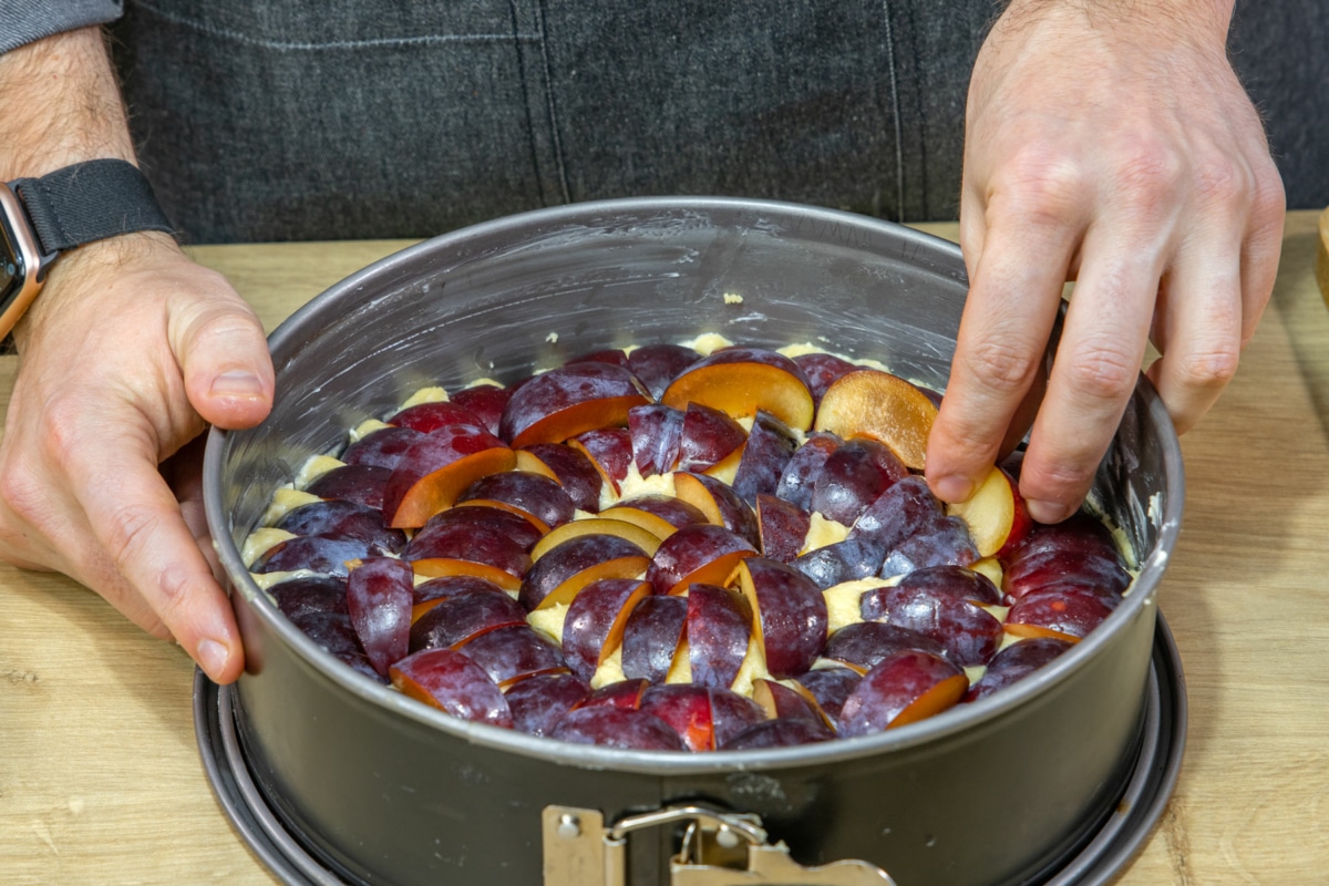 Pflaumenkuchen mit Streusel | Rezept - eat.de