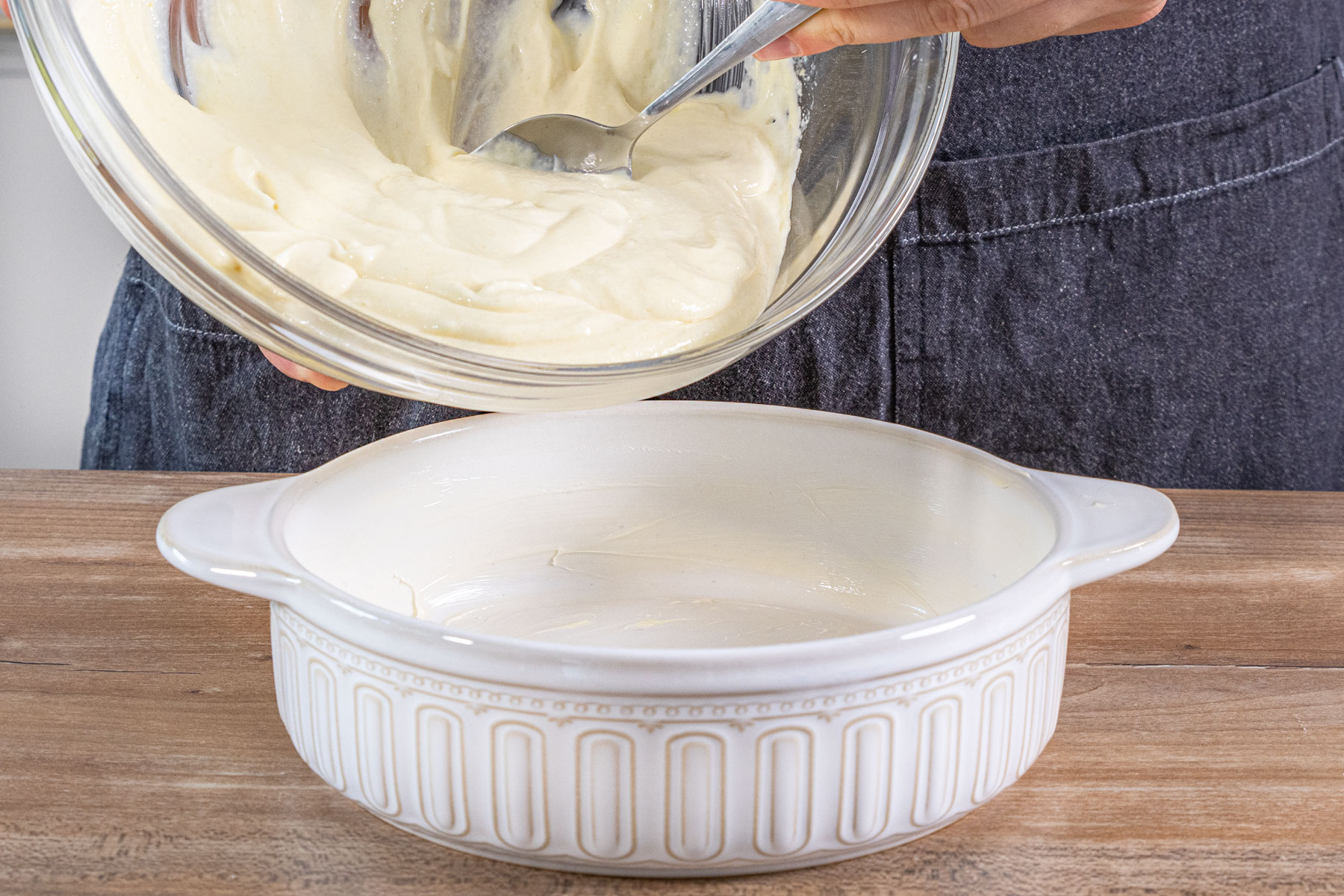 Quark-Grieß-Auflauf mit Äpfeln | Rezept - EAT.de