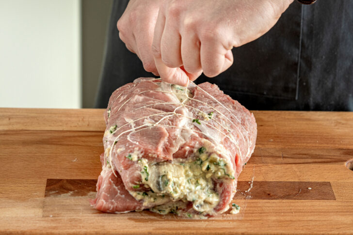 Rollbraten binden