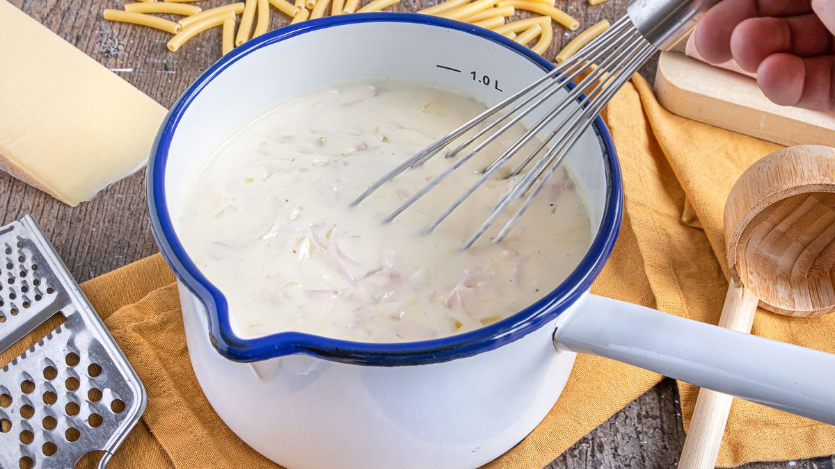 Cremige Schinken-Käse-Sahne-Soße