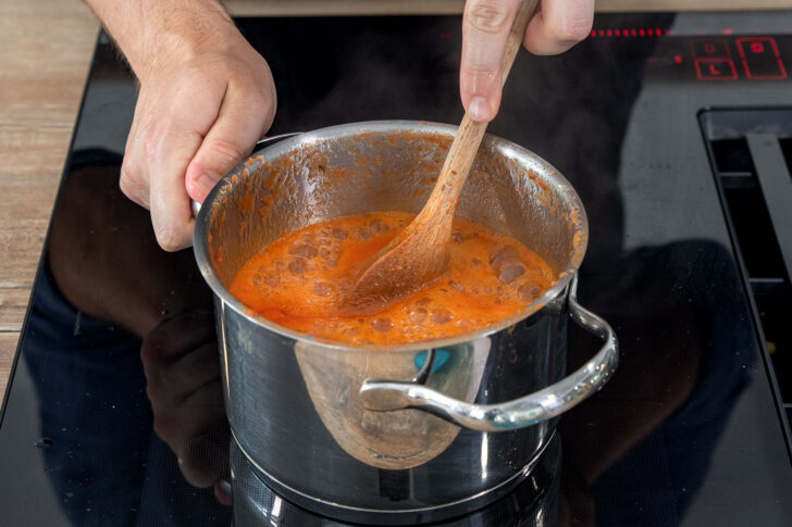 Tomatenpassata aufkochen