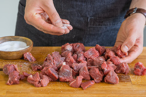 Rindfleisch salzen