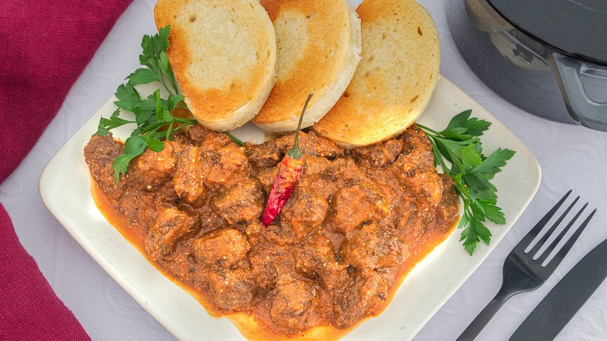 Ungarisches Gulasch nach Omas Art | Rezept