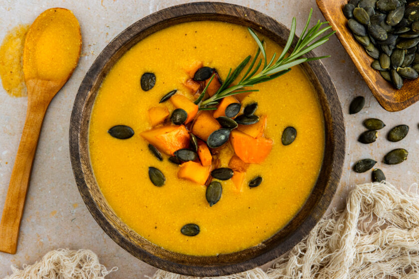 Vegane Kürbis-Süßkartoffelsuppe