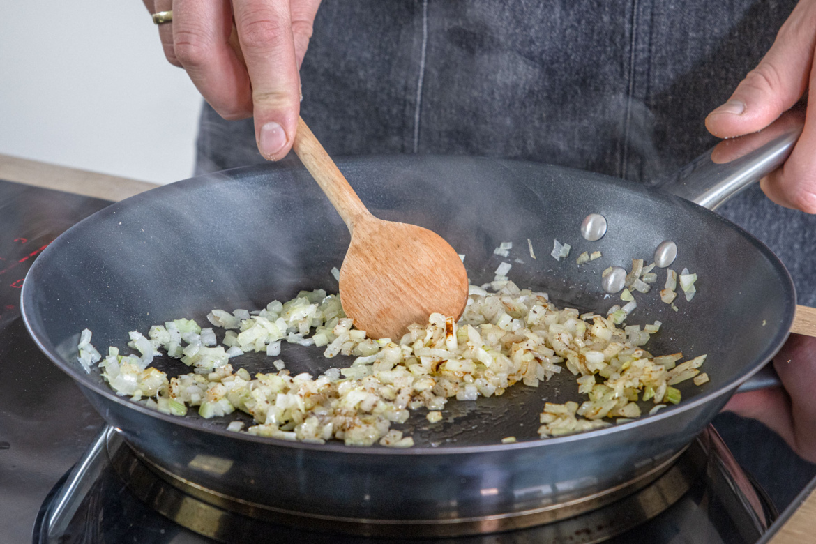 Vegetarische Kohlrouladen mit Kartoffeln | Rezept - eat.de
