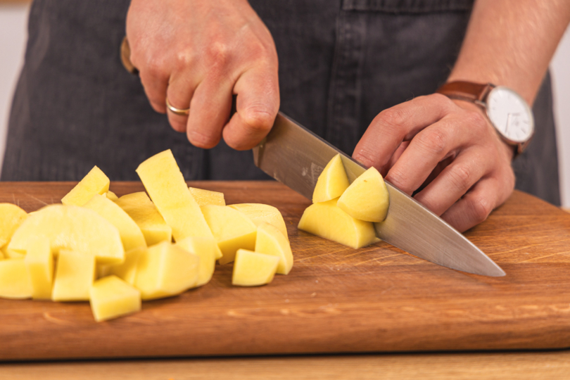 Kartoffeln schneiden