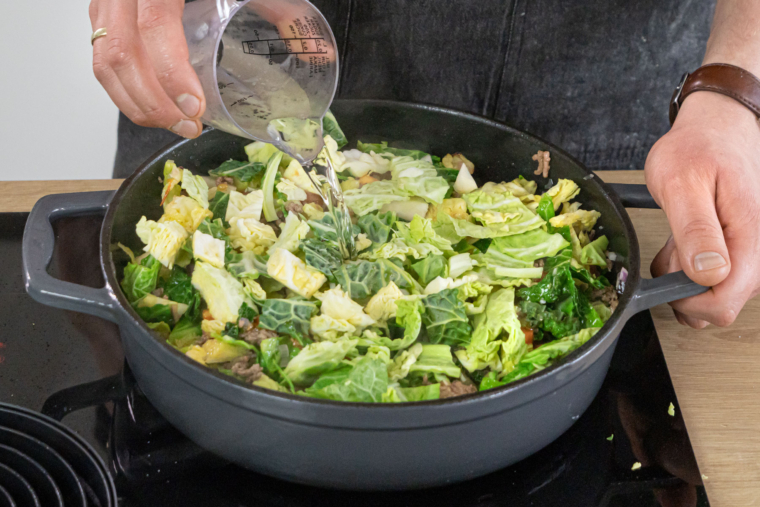 Wirsing-Hackfleisch-Pfanne | Rezept - eat.de