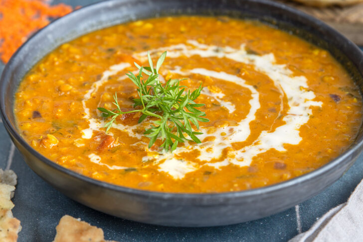 Indische Linsensuppe mit Kokosmilch